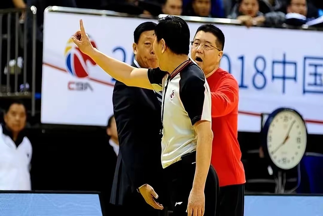 九游手游app下载官网篮网队季后赛出局，主帅宣布引咎辞职，信息有些特别程序.