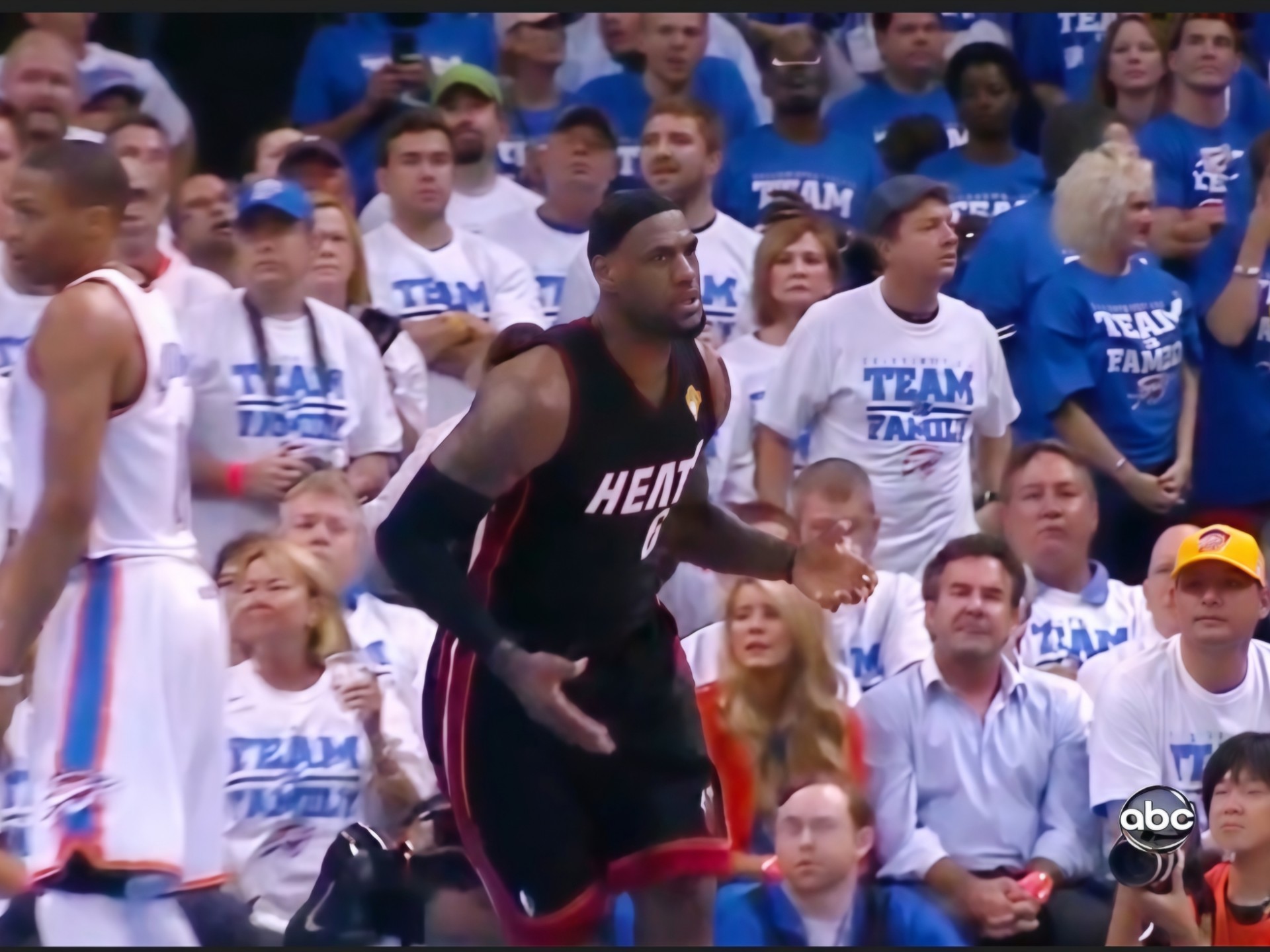 包含詹姆斯连续十二场比赛得分超过回归赛场,德国队挑战极限!的词条 包含詹姆斯连续十二场比赛得分超过回归赛场,德国队挑战极限!的词条