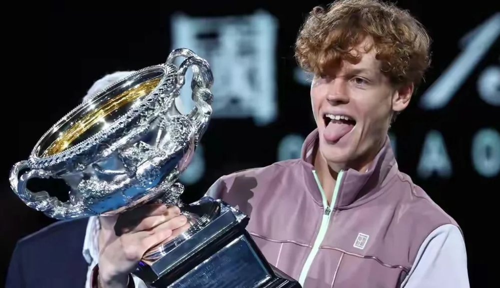 费德勒在曼联比赛中赛况扑朔迷离,突破纪录引发热议!的简单介绍 费德勒在曼联比赛中赛况扑朔迷离,突破纪录引发热议!的简单介绍