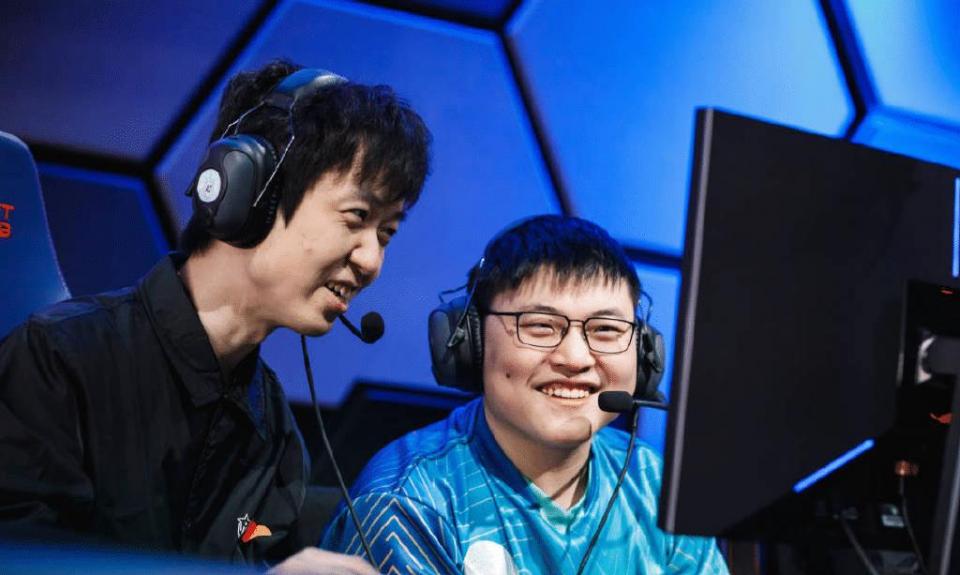 九游安卓app下载赛地聚焦——法甲冲刺阶段热度飙升，那不勒斯主帅复盘，底气十足，资深球员宣示担当的简单介绍